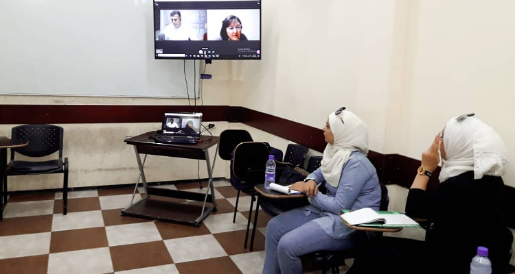 Distance learning training sessions for Syrian workers